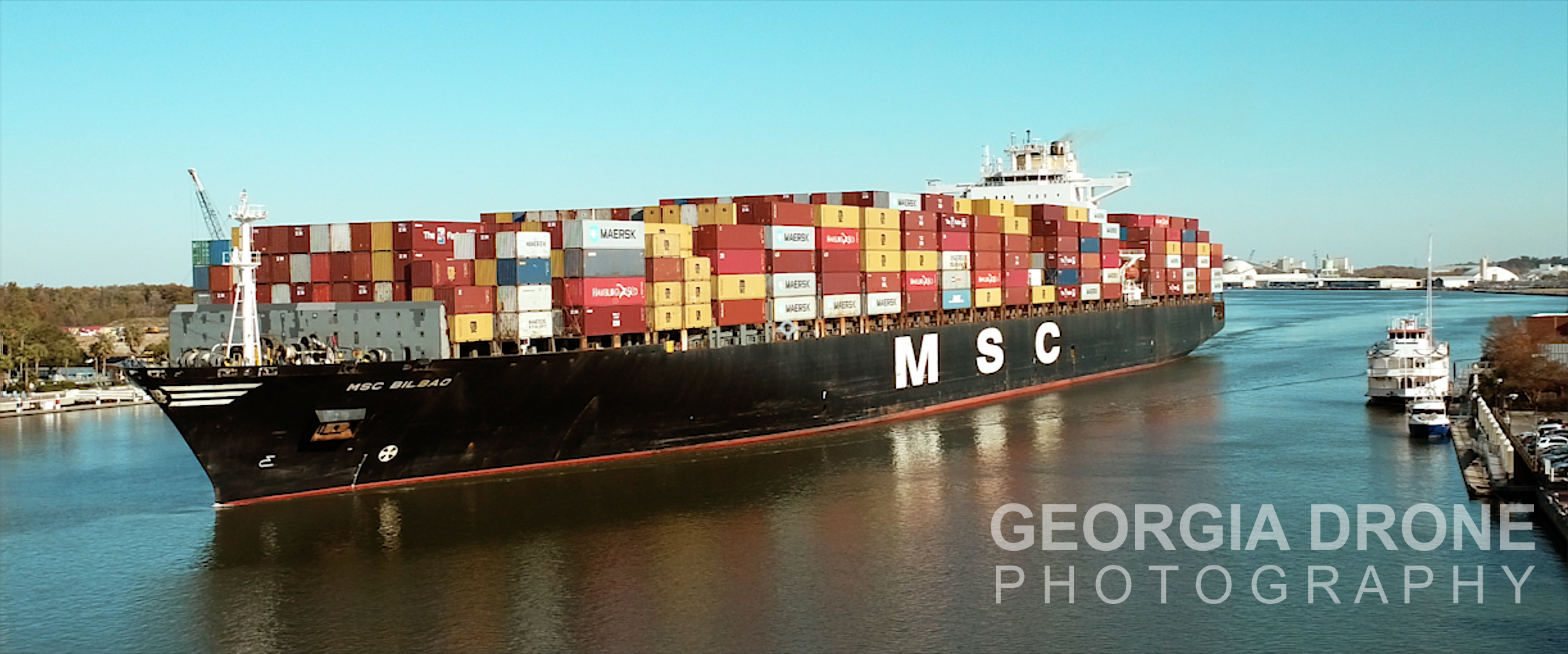 drone video savannah georgia port container ship coming to port